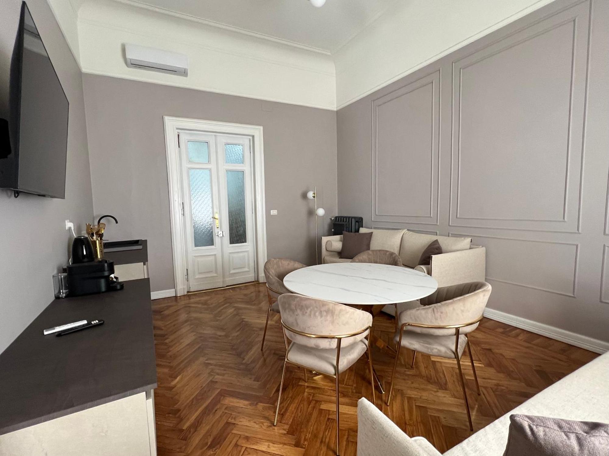 Turin Central Cavour 외부 사진